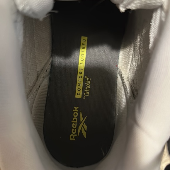 White Reeboks Men’s - Picture 7 of 8